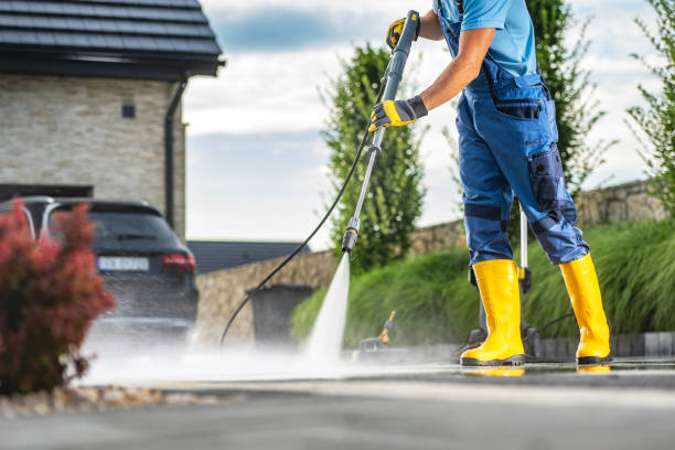 Best Commercial Building Pressure Washing  in South River, NM